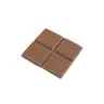 een stuk chocolade op een witte achtergrond. miniatuur